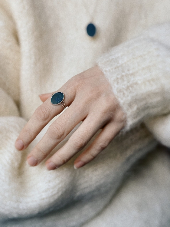 Sterling silver oval ring with stone