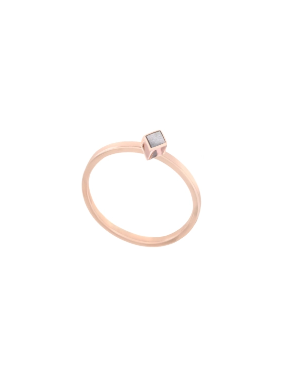 14 carat gold ring with meteorite